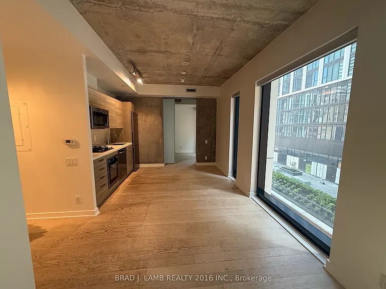 11 Charlotte St #501 — Photo 10