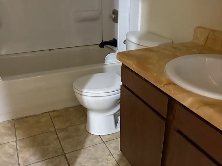 6993 Eisenhower Ave — Photo 12