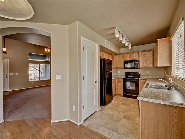 9815 W Riverside Ave — Photo 5