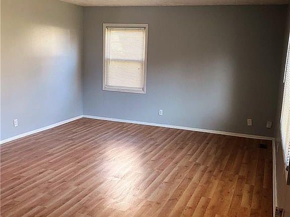 2nd image of 3720 Lori Ln