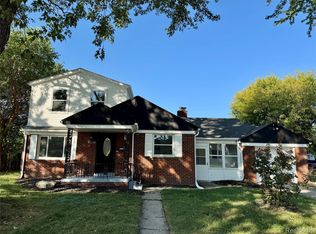 28435 Victor St, Roseville, MI 48066