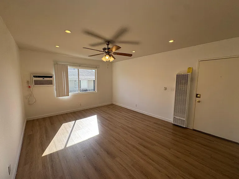 1318 N Las Palmas Ave #7 — Photo 7