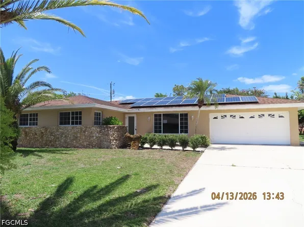 1005 E Penn Rd, Lehigh Acres, FL 33936