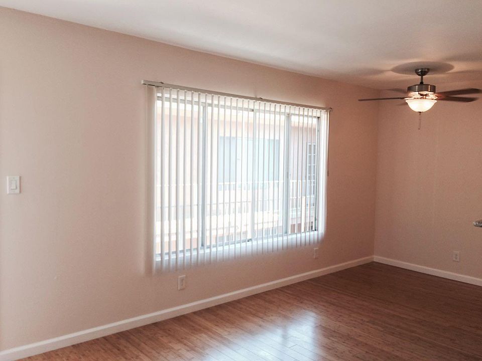 1st image of 2627 5th St #18