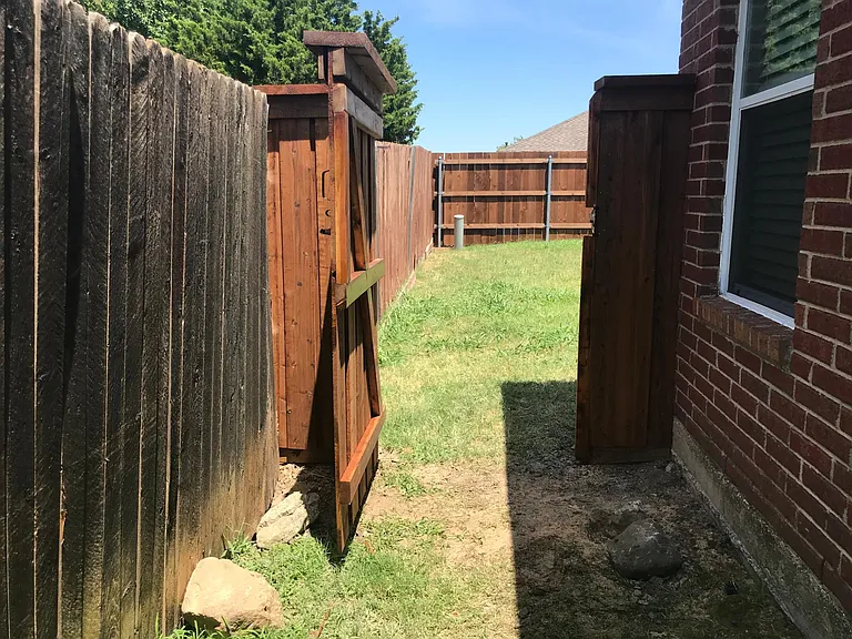 2053 Clear Creek Dr — Photo 24