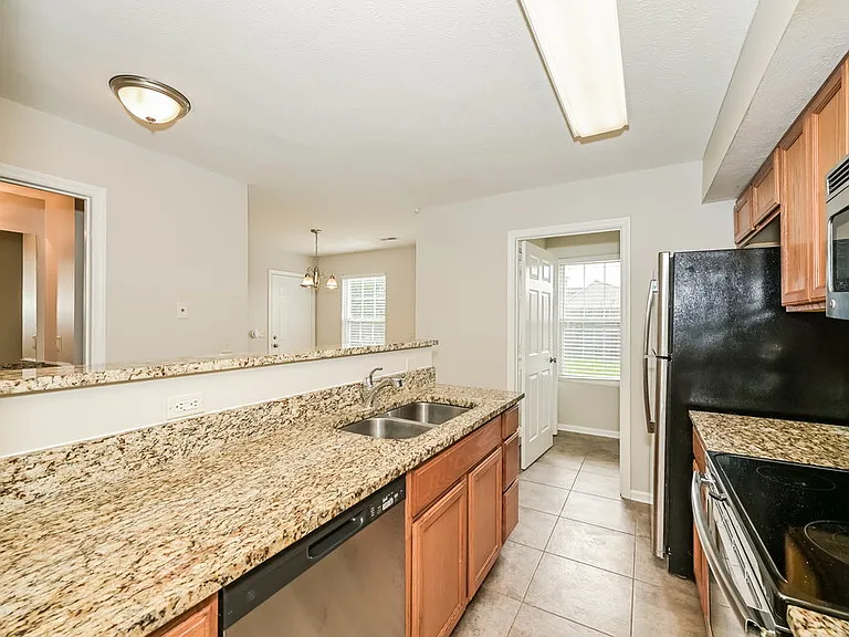 1440 Westview Dr — Photo 9