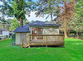 195 McKinley Dr, Mastic Beach, NY 11951