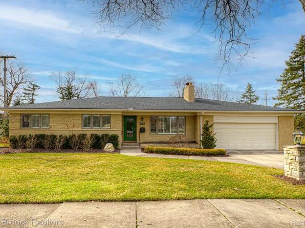 32865 Wentworth St, Beverly Hills, MI 48025