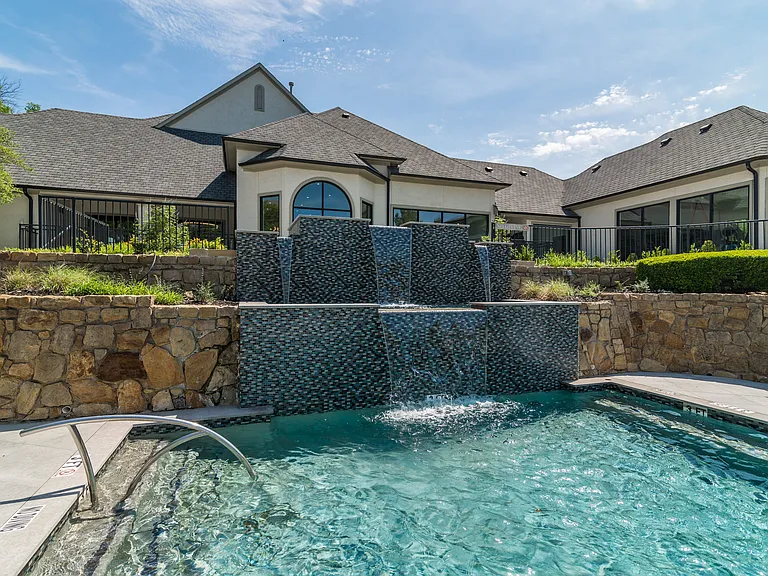 Cortland Arbor Hills — Photo 22