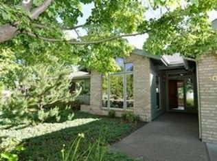 1072 Oak Knoll Dr, Ashland, OR