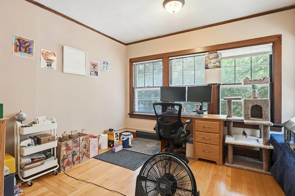 403 West Wilson Street - 5 — Photo 3