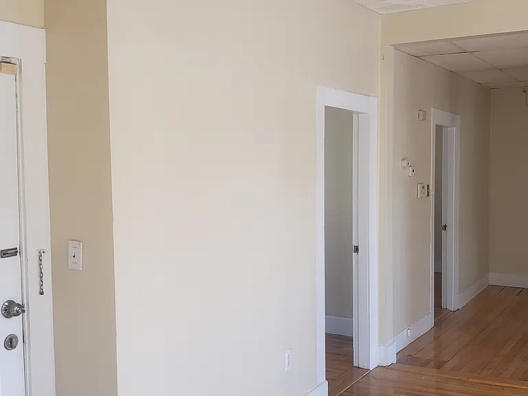 27 Jaques Ave #3 — Photo 4