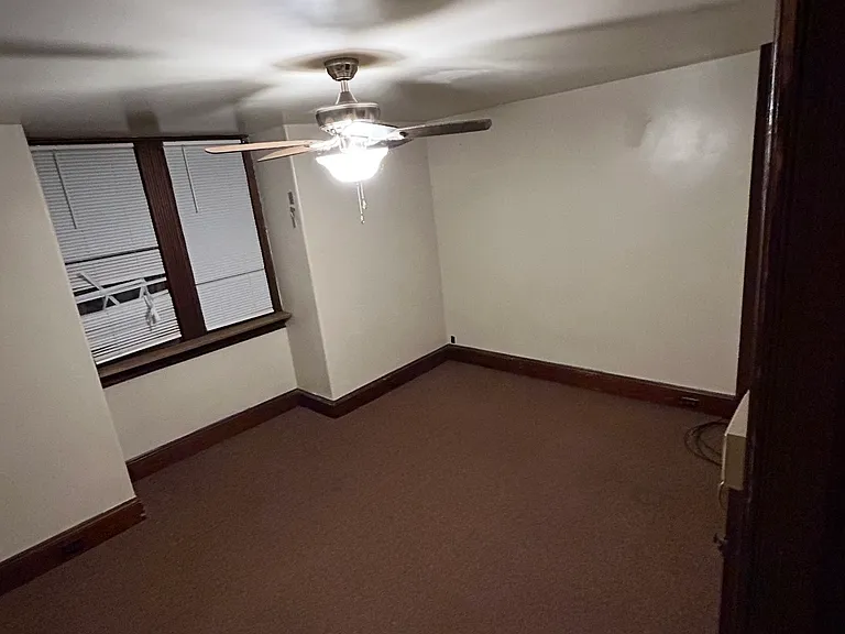 1223 W Norwegian St #3 — Photo 4