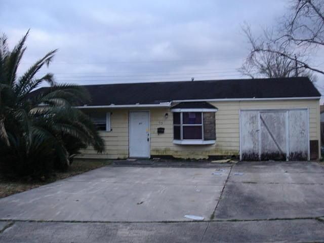 1st image of 169 Yvonne Dr