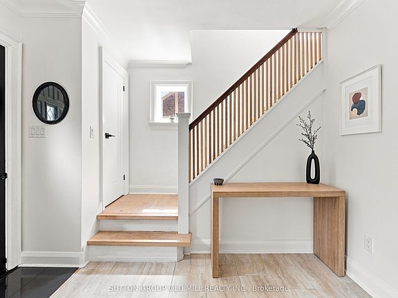 4th image of 10 Queens Ave
