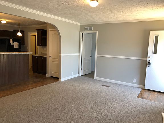 5th image of 110 Brookview Dr