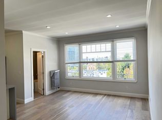 171 Montecito Ave #201, Oakland, CA 94610
