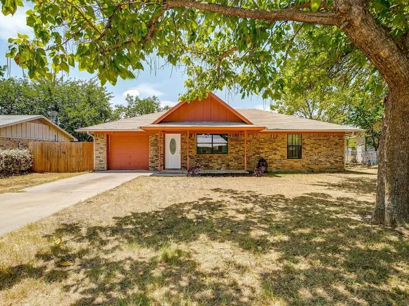 546 S Hitt St, Boyd, TX 76023