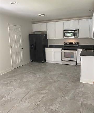 2nd image of 6774 Fleur De Lis Dr