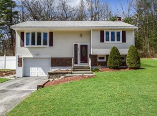 27 Gorham Ave, Lancaster, MA 01523