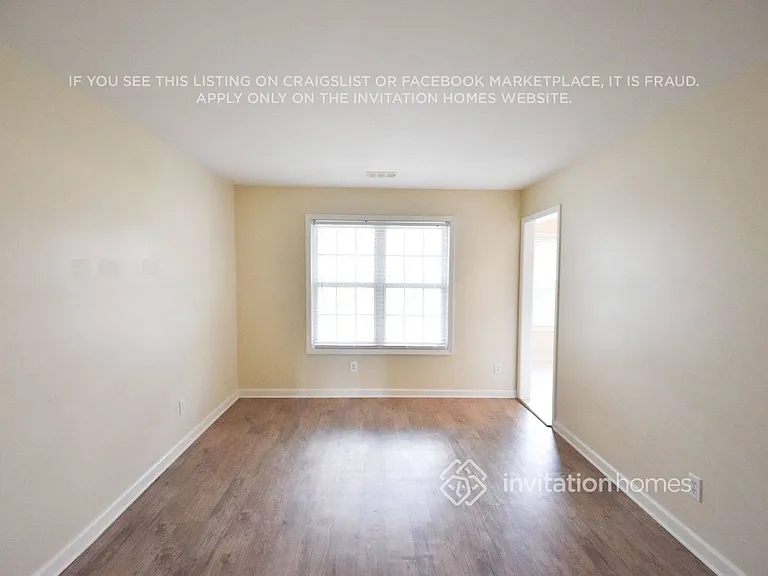 2380 Thornberry Dr — Photo 3