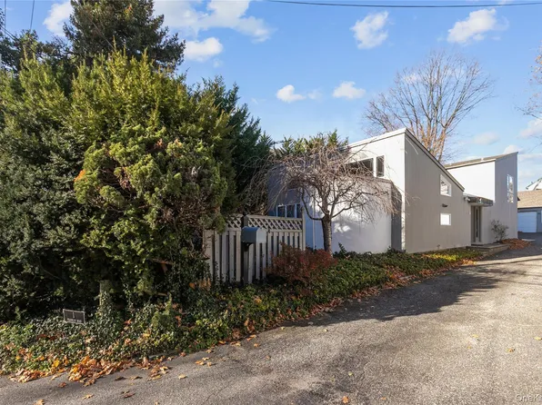 1 FRANKLIN Road, Great Neck, NY 11024