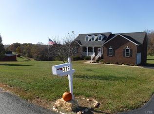 319 Longhill Rd, Goode, VA 24556