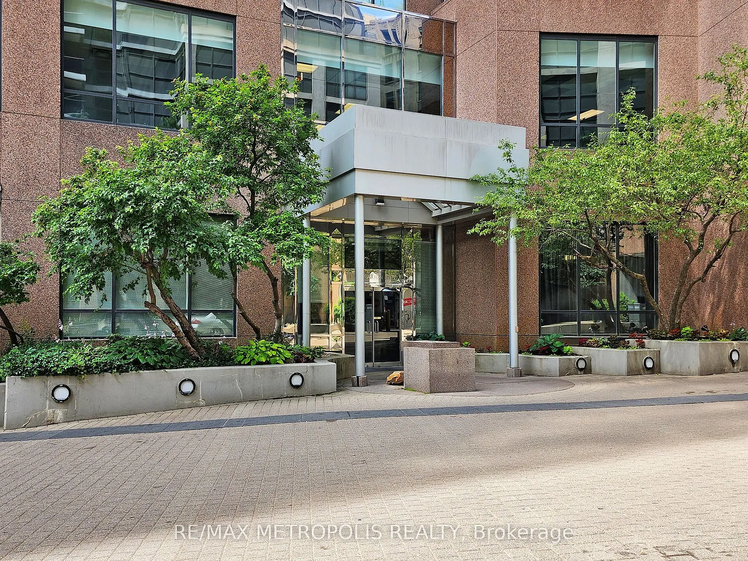 2 bed, $2,750 — Photo 2