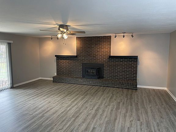 3rd image of 4612 Cutlass Dr
