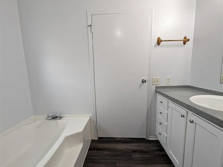 4416 Magin Meadow Dr — Photo 12