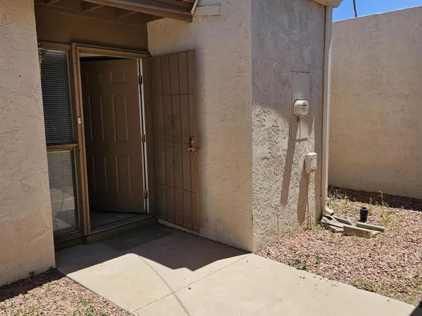 189 Laguna Drive E, Litchfield Park, AZ 85340