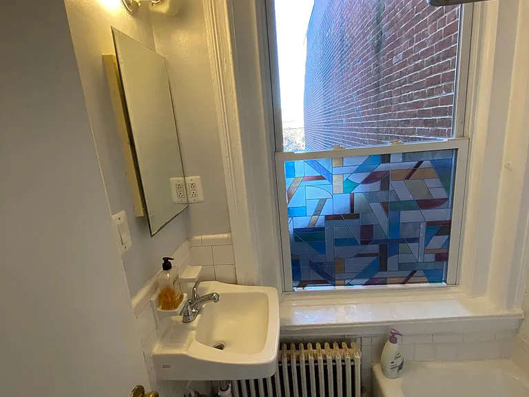 1847 Calvert St NW #5 — Photo 9