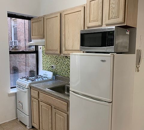 3rd image of 183 Sullivan St APT D7