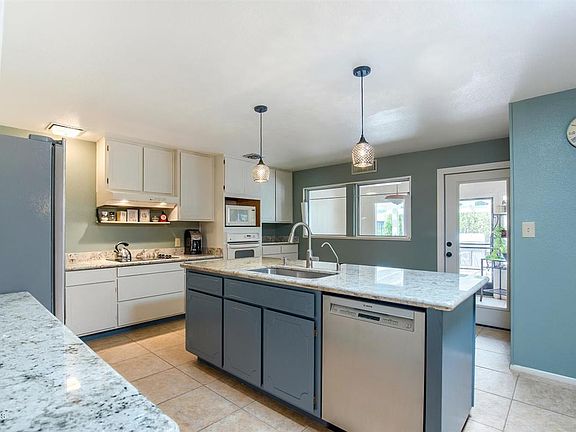 3rd image of 11654 S Half Moon Dr