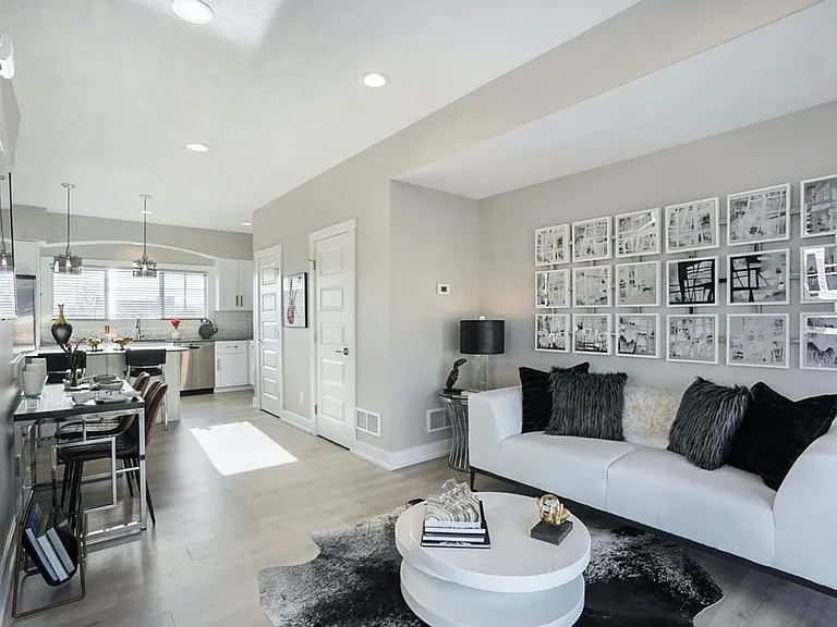 259 W Western Ave — Photo 4