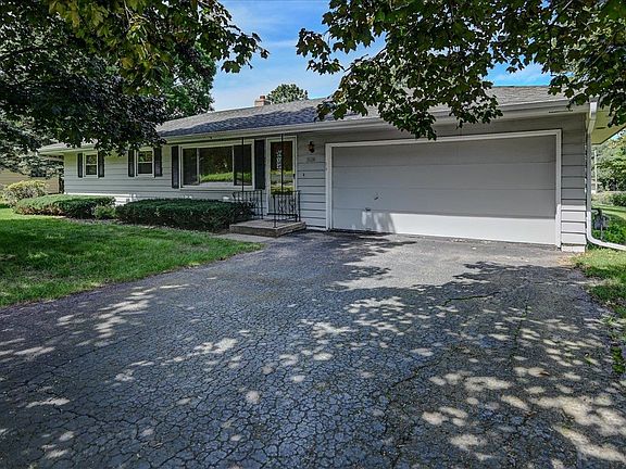 4th image of 5626 Lacy Rd