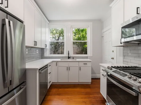 2 Four Denvir St #1, Dorchester Center, MA 02124