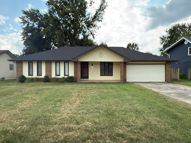 3 bed, 1652 sqft, $1,600 — Photo 1