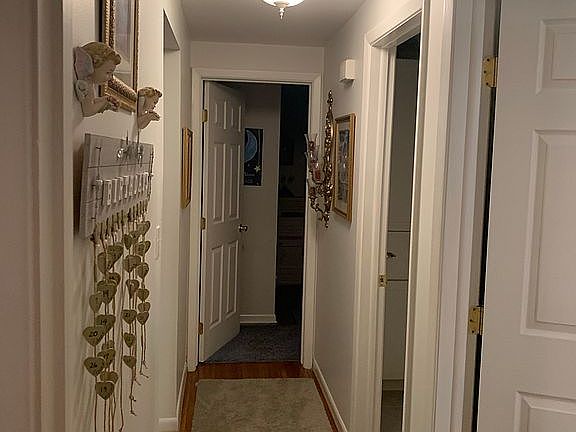 3rd image of 49 Lakeside Ct