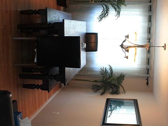 5th image of 10416 Vienna Dr