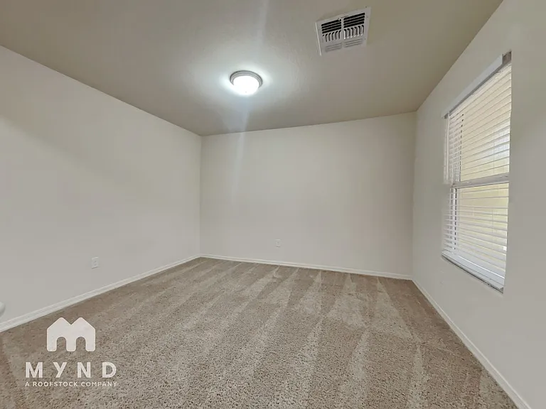 1669 E Prickly Pear Pl — Photo 3