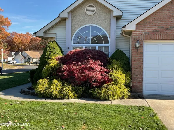1690 Sweetbay Drive, Toms River, NJ 08755