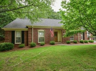414 Walnut Point Dr, Matthews, NC 28105