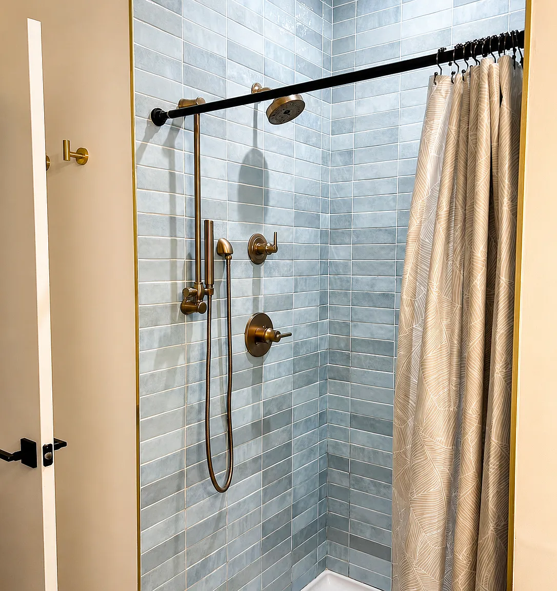 1 bed, 988 sqft, $2,019 — Photo 3