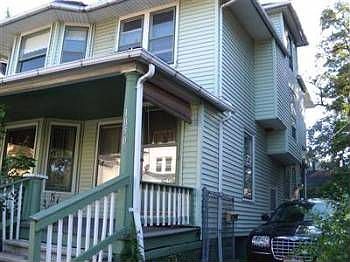 2nd image of 1850 Marloes Ave