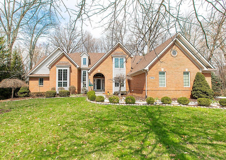 1st image of 8552 Sherwood Dr #27