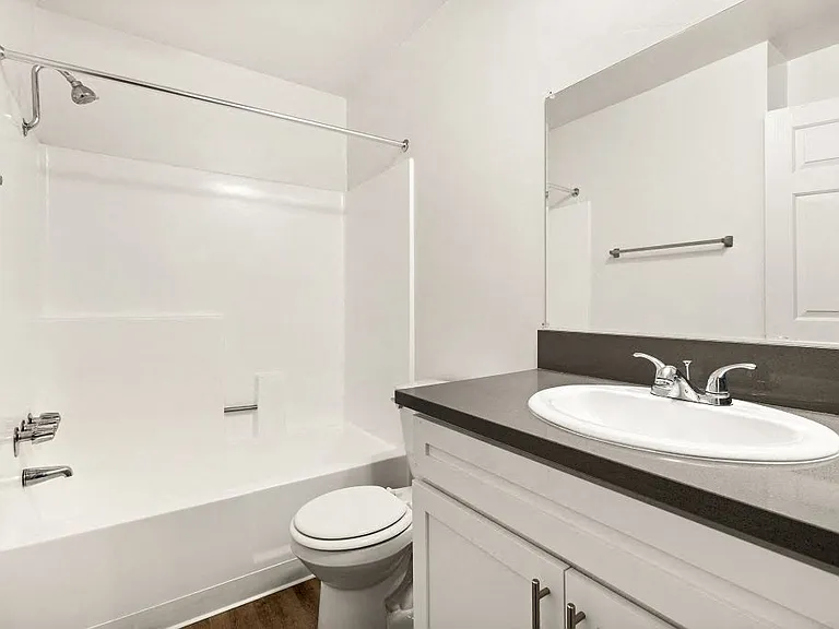 Brody Terrace Apartments — Photo 35