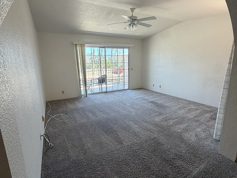 505 S Farrell Dr #R112 — Photo 7