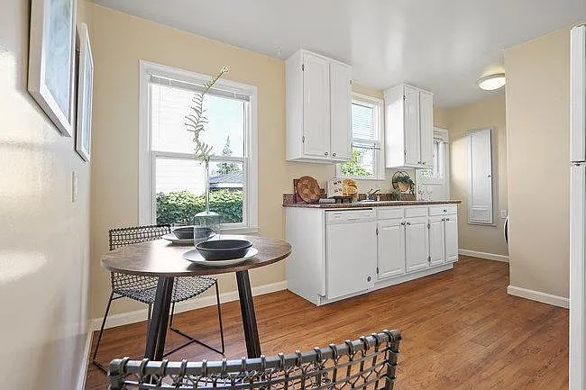 927 Roosevelt Ave — Photo 15