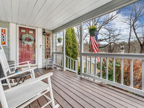 112 School St, Northborough, MA 01532